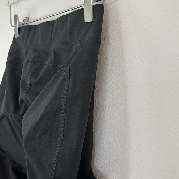 REI Co-Op 3/4 Tight Padded Black Cycling Bike Pants Size Small - Picture 7 of 12